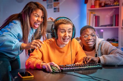 kam_and_friends|GAMING WITH KAM AND FRIENDS .